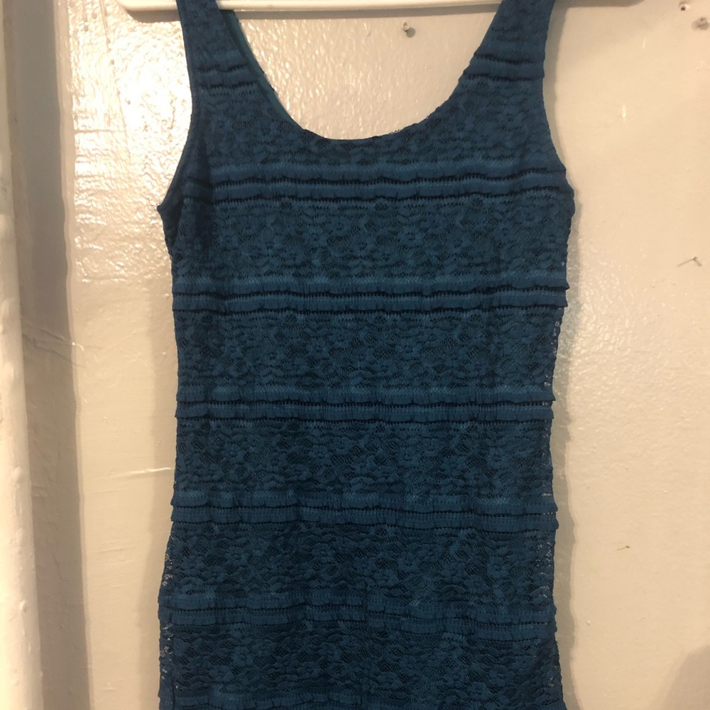 Dress 👗 - Picture 3 of 4